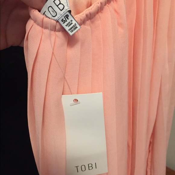 Tobi light pink backless + pleated cocktail dress - Picture 5 of 5